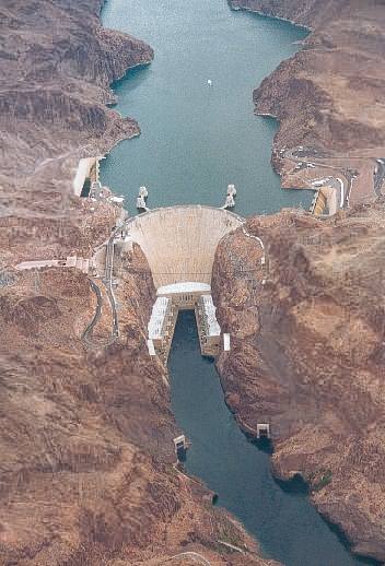 Flying over the Hoover Dam